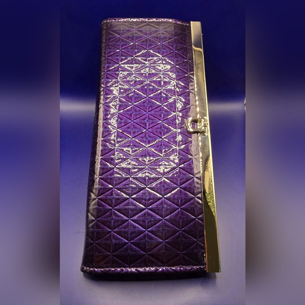 Wallet in purple